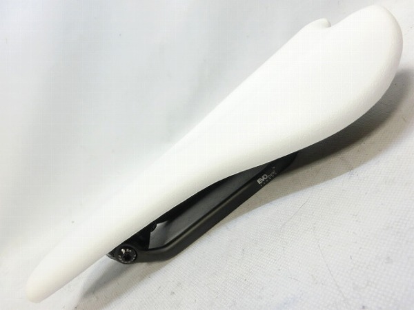 サドル FORSAGE カーボンレール