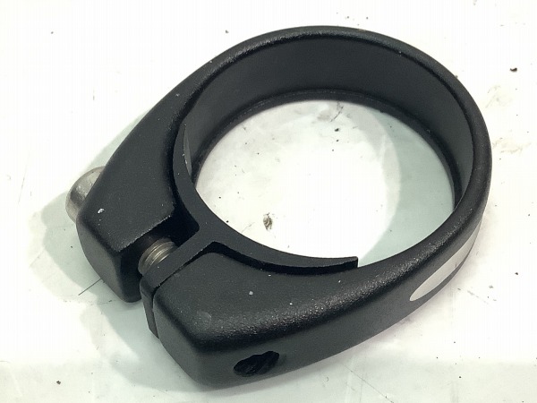 シートクランプ ブラック 31.8㎜