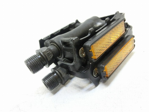 フラットペダル M085