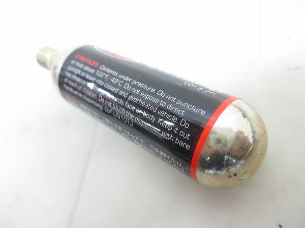 CO2ボンベ ねじ切り