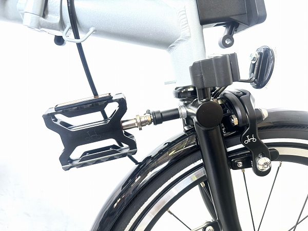 P LINE EXPLORE LOW With Rack