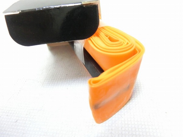 チューブ LIGHT24 700×18-28C 仏式65mm