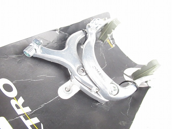 ブレーキキャリパー　900A　フロント用　シルバー