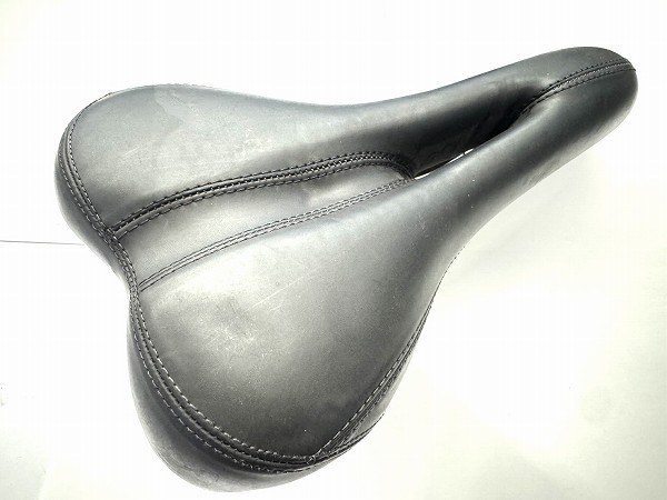 サドル ブラック スチールレール