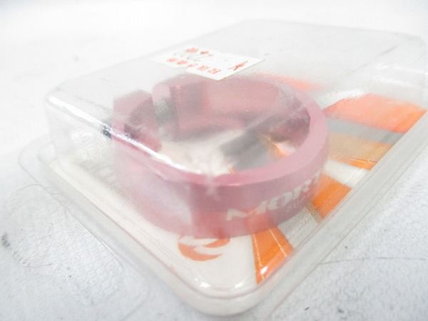シートクランプ ピンク φ31.8mm 