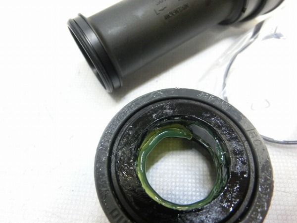 圧入ボトムブラケット SAINT SM-BB71　41c 