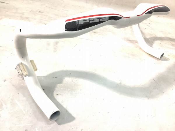 カーボンドロップハンドル K-WING 420㎜（C-C}）/φ31.8㎜