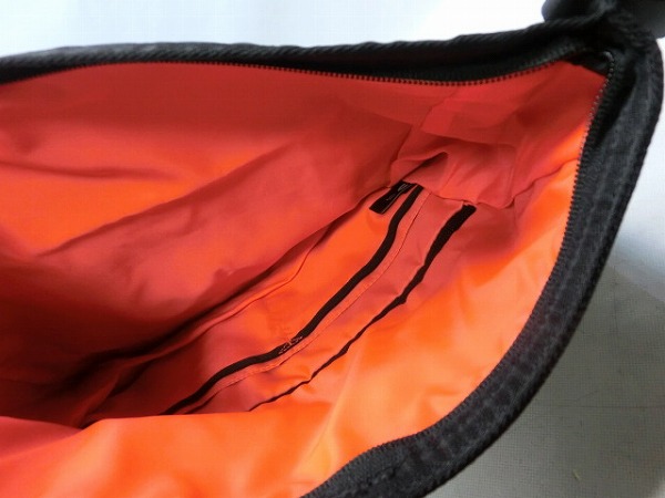 メッセンジャーバッグ MISSION SLING 