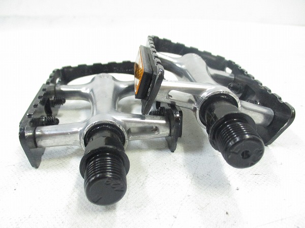 フラットペダル R200DJ ブラック/シルバー