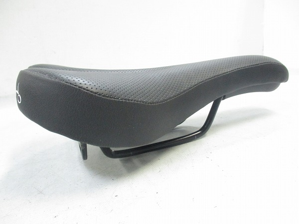 純正サドル