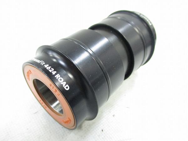 ボトムブラケット PF4624 スチールベアリング 