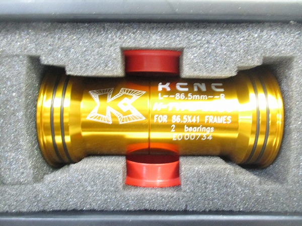 ボトムブラケット BB86アダプター ゴールド