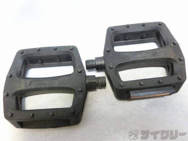フラットペダル