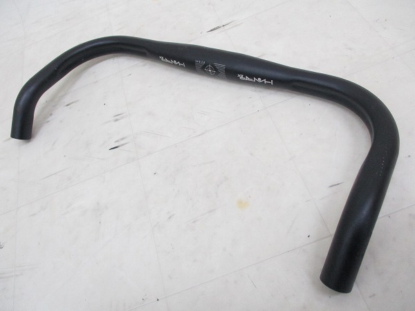 ブルホーンバーハンドル EX 400（c-c）/31.8mm