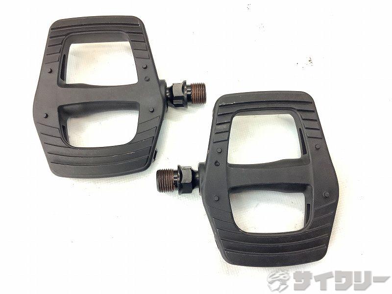 フラットペダル