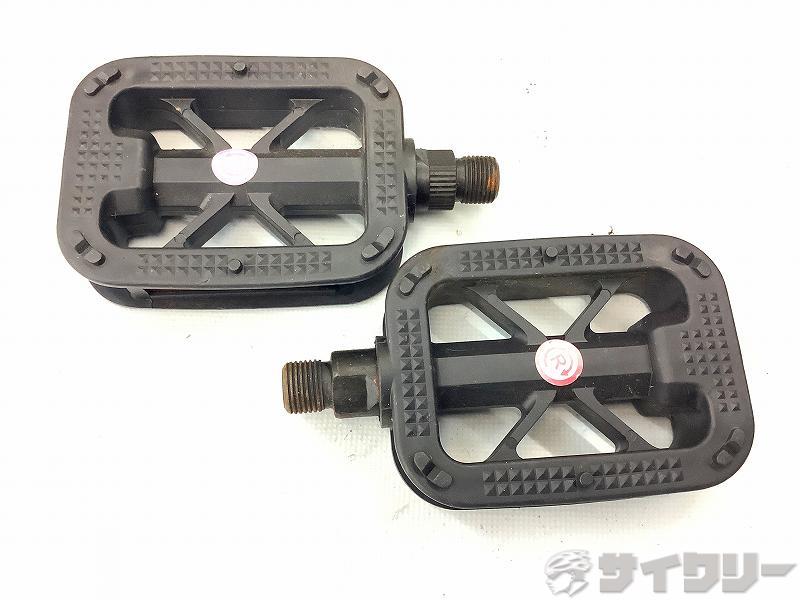 フラットペダル