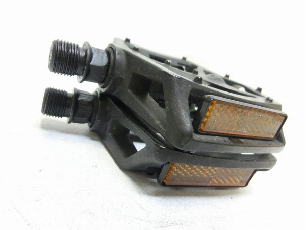 フラットペダル　ブラック