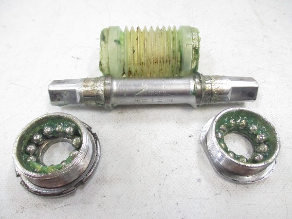 ボトムブラケット ITA 117.5mm 軸シマノ製