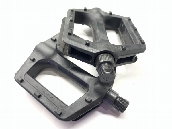 フラットペダル ブラック