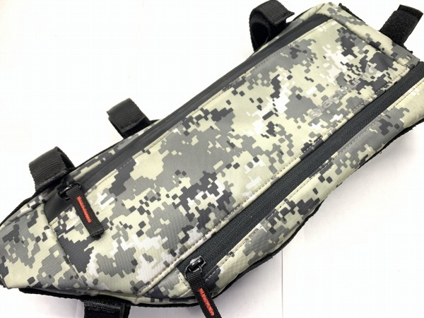 アウトポストフレームバッグ