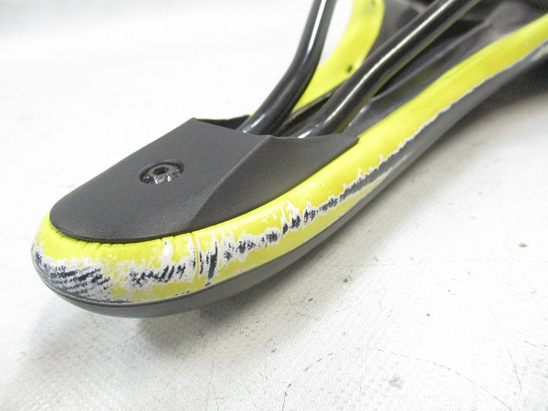 サドル ブラック/イエロー