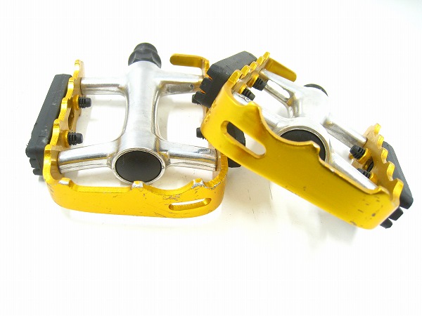 フラットペダル ゴールド