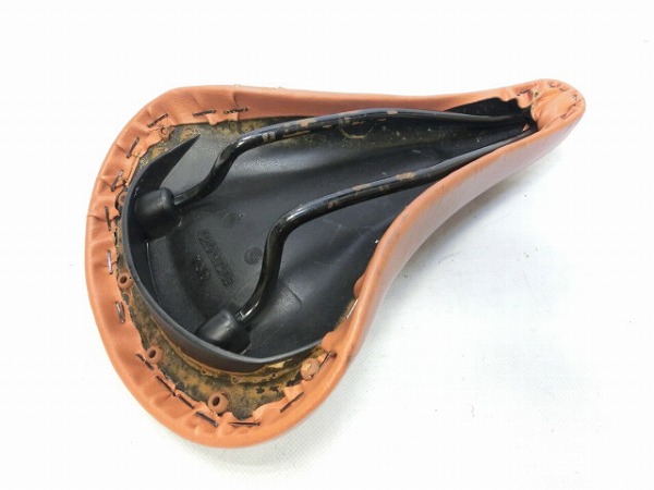 サドル スチールレール ブラウン