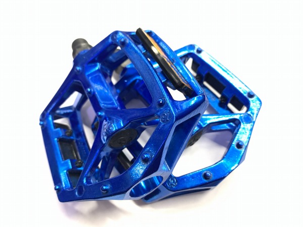 フラットペダル ブルー
