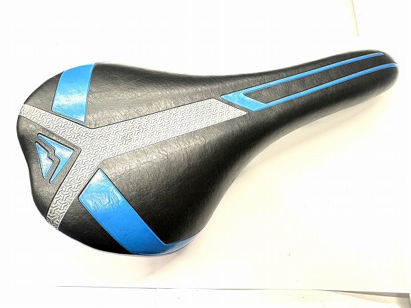 サドル メリダロゴ スチールレール