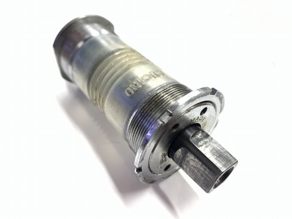 ボトムブラケット JIS/68mm スクエア 112.8mm(実測)