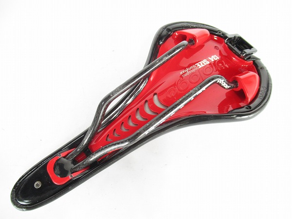 サドル　NAGO EVO　NACK CARBONレール