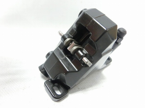 ディスクブレーキキャリパー BR-UR300