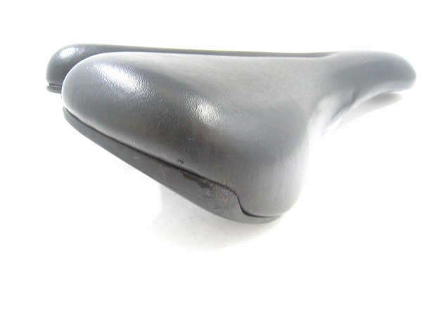 サドル ブラック スチールレール ※はがれ有り