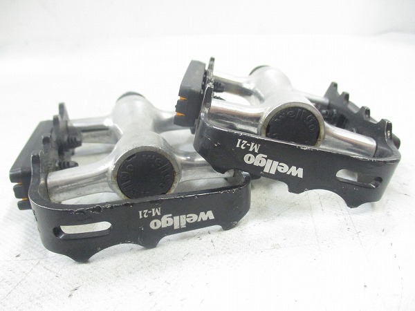 フラットペダル M-21 ブラック/シルバー