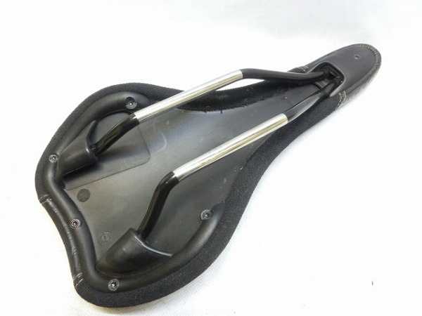 サドル Fly Mtn Ti Alloyレール