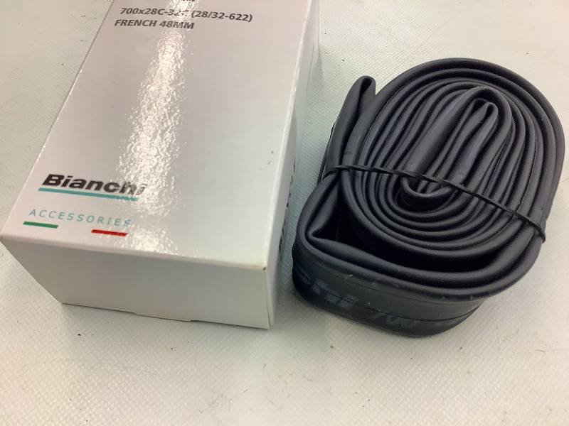 チューブ 700x28-32c　仏式48mm