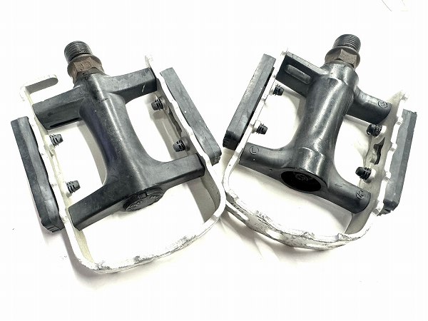 フラットペダル C127 欠品あり