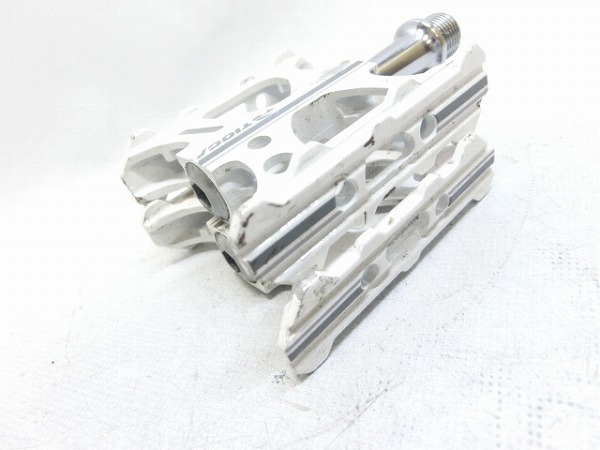 フラットペダル SUREFOOT MINI