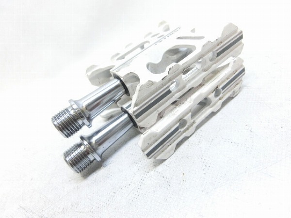 フラットペダル SUREFOOT MINI