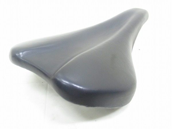 サドル ブラック