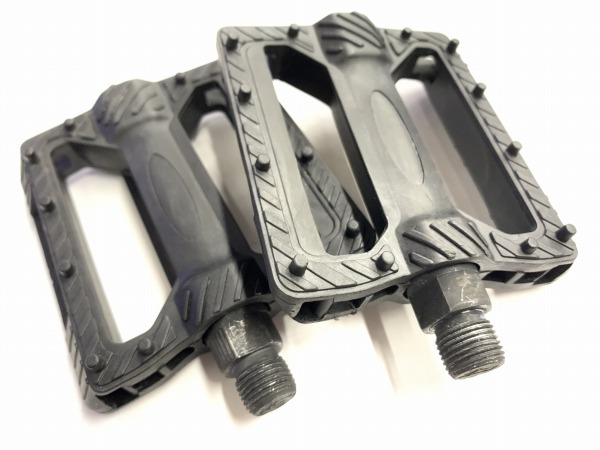 フラットペダル ブラック