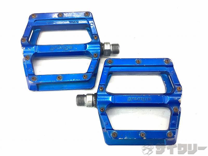 フラットペダル 