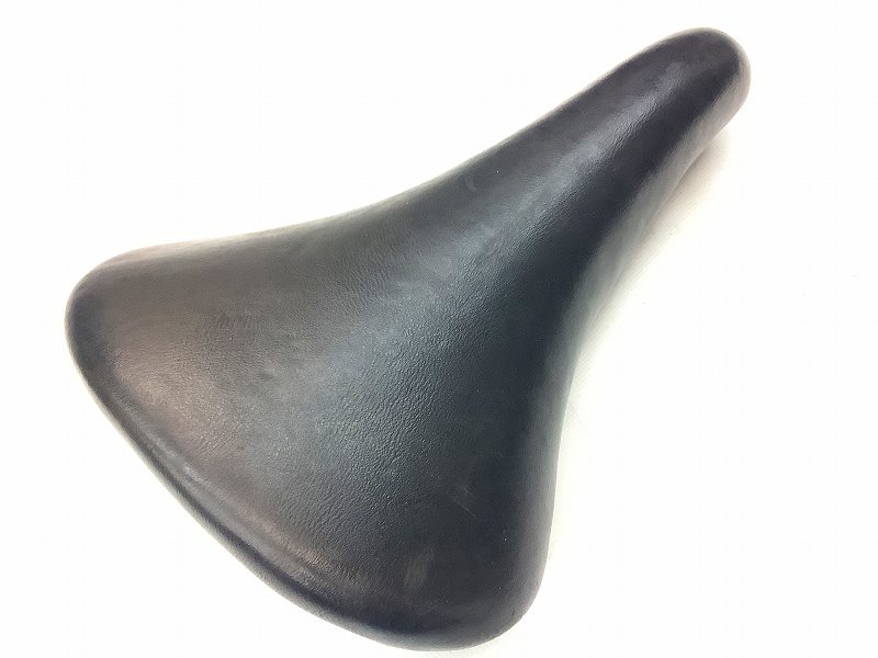 サドル BLK
