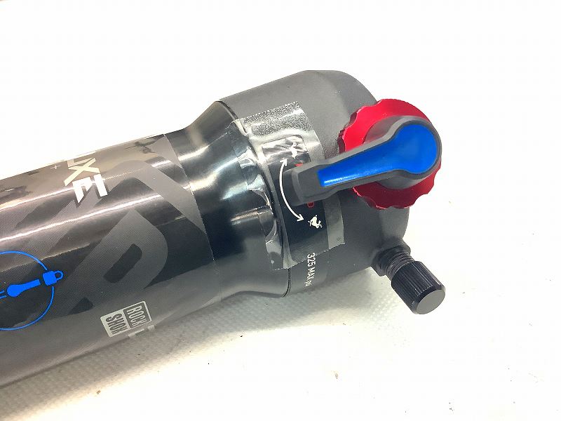 リアサスペンション DELUXE SELECT+