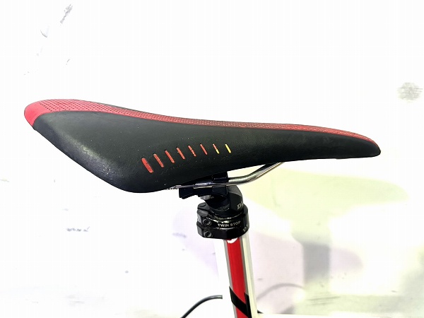 TEAM09 VELOCE 注：クランプ割れ