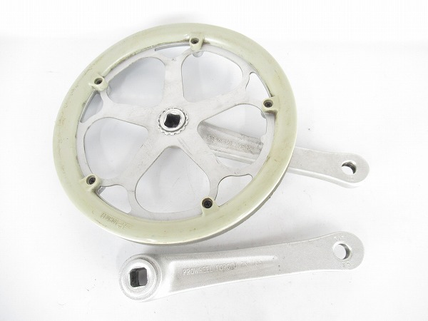 クランクセット　シルバー　165mm　52T　スクエア