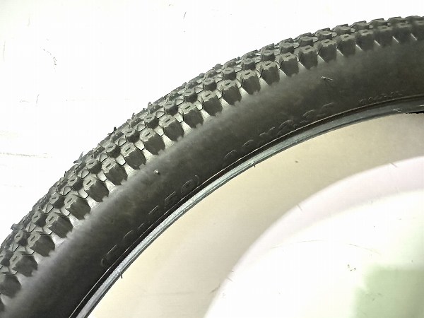 クリンチャータイヤ 26×2.35