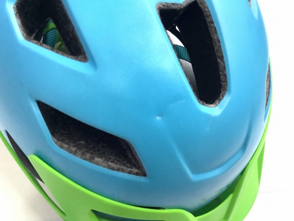 ヘルメット SIDETRACK 2018 47-54cm 凹みあり