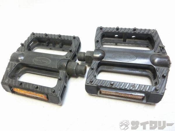 樹脂製フラットペダル