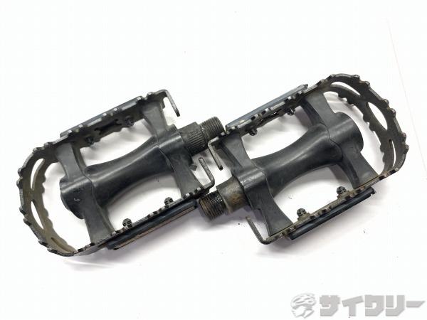 フラットペダル